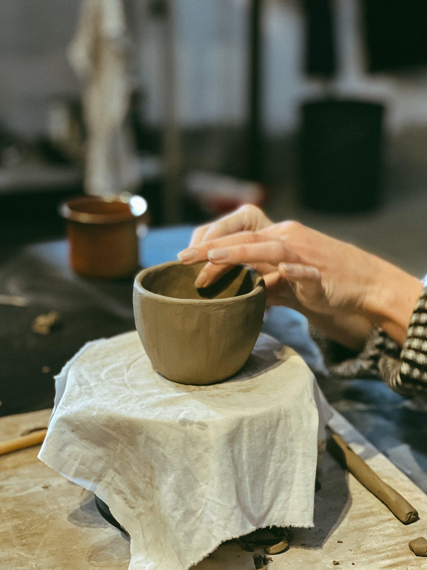 4-Weeks: Hand-building - Tuesday Evenings (Oct) - Studio Agni